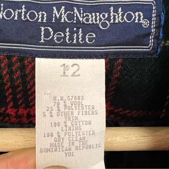 Norton McNaughton red plaid holiday blazer. Sz 12 - Picture 7 of 8